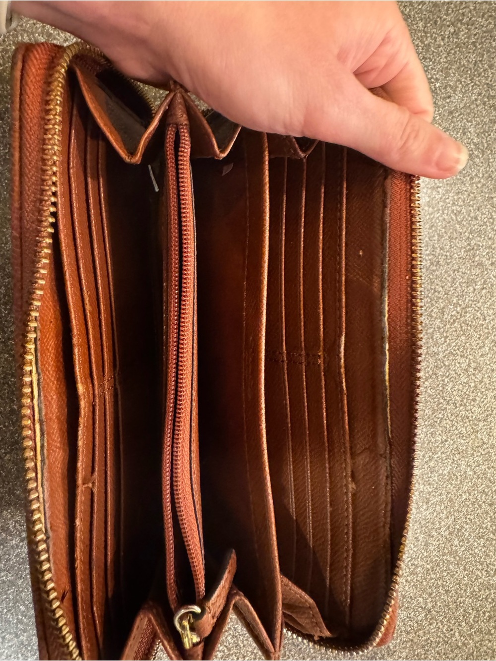 Authentic Coach Vintage Brown Signature Accordion Zip Wallet - Picture 5 of 8